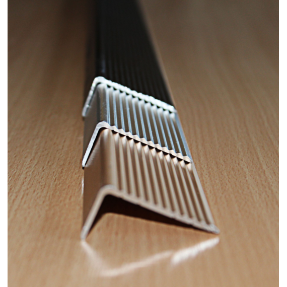 Aluminium trappeneser
