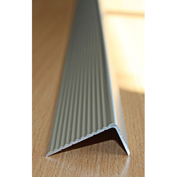 Aluminium trappeneser